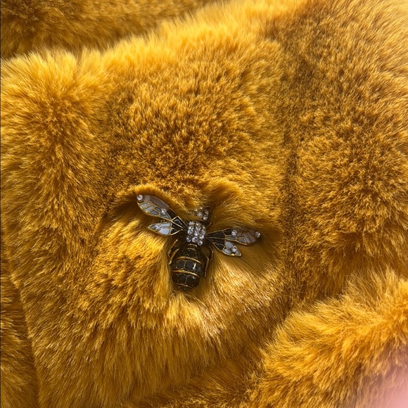 Women’s Faux Fur Vest - Mustard Yellow - Picture 2 of 6